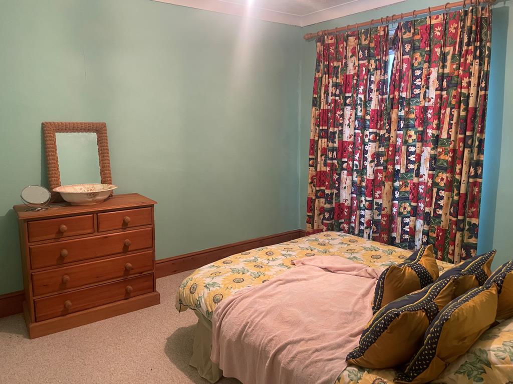 Lot: 146 - FREEHOLD PROPERTY WITH ADDITIONAL LAND - Further first floor bedroom with double bed and chest of drawers